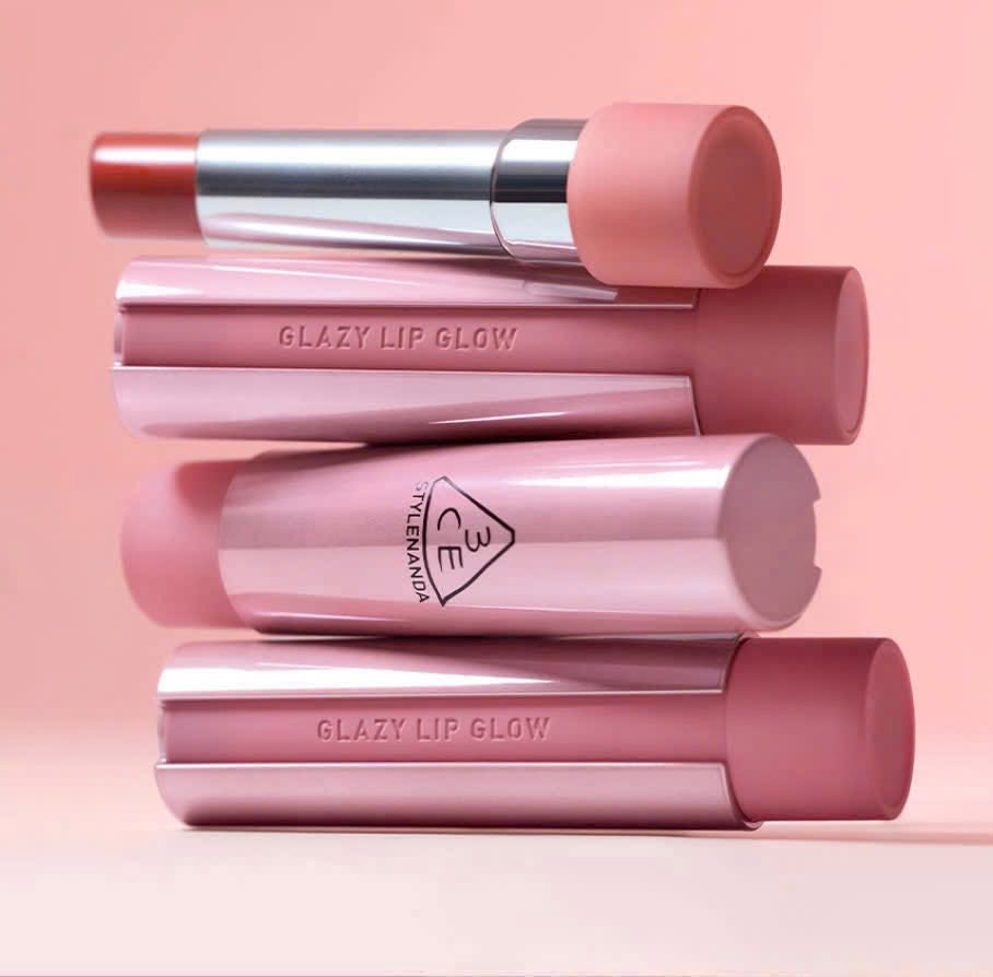 Son Bóng Dưỡng Môi 3CE Glazy Lip Glow 5g với chất son glaze tan chảy mịn mượt Son Bóng Dưỡng Môi 3CE Glazy Lip Glow 5g