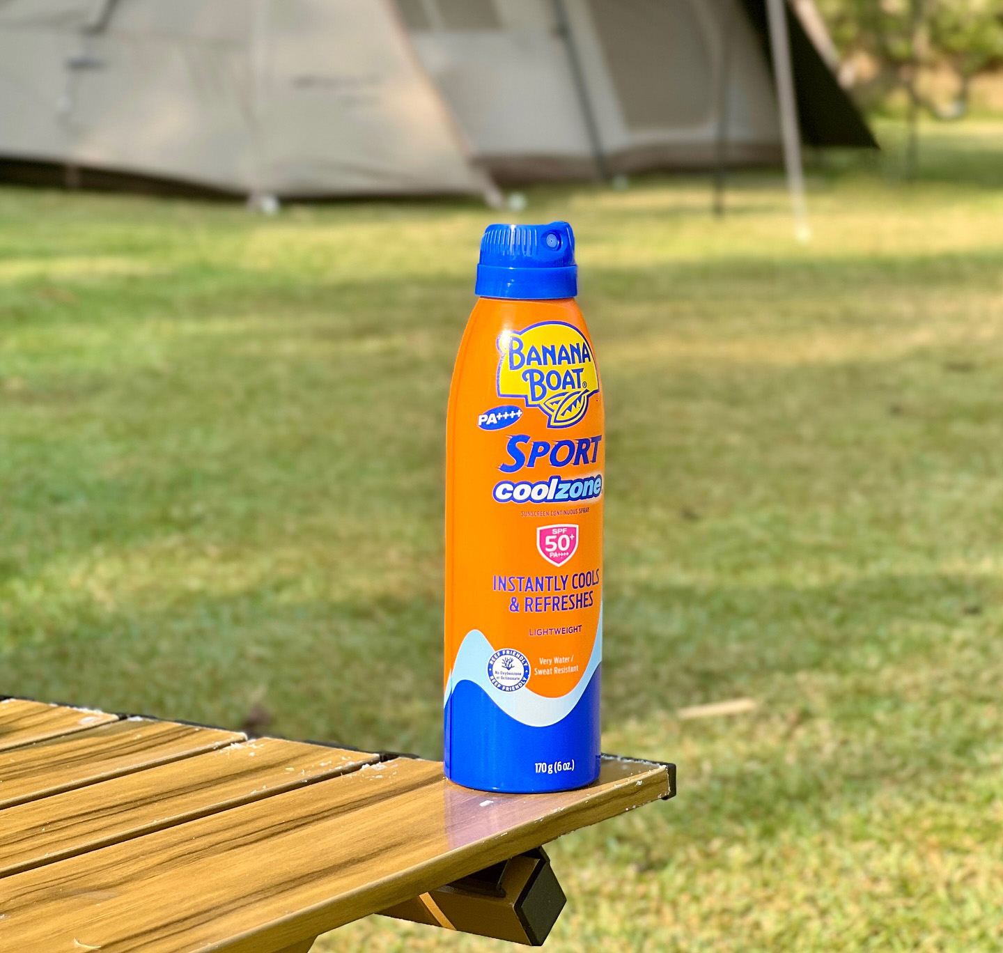 Banana Boat sunscreen spray finish