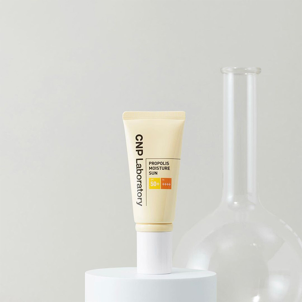 Kem Chống Nắng CNP Propolis Moisture Sun SPF50/PA++++ 50ml - 1