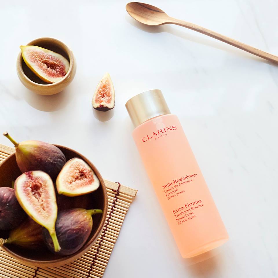 clarins extra firming treatment essence