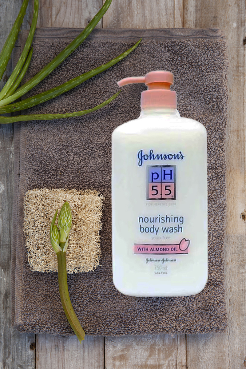 Johnson's Nourishing Body Wash With Almond Oil 750ml - 2
