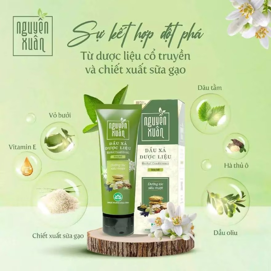 Dầu Xả Dược Liệu Nguyên Xuân Dưỡng Tóc Hương Bưởi 150ml giúp dưỡng da đầu và dưỡng tóc, cho tóc khỏe, mềm mại, suôn mượt, góp phần giảm gãy rụng tóc, tóc trông dày và đen hơn Dầu Xả Dược Liệu Nguyên Xuân Dưỡng Tóc Hương Bưởi 150ml - 1