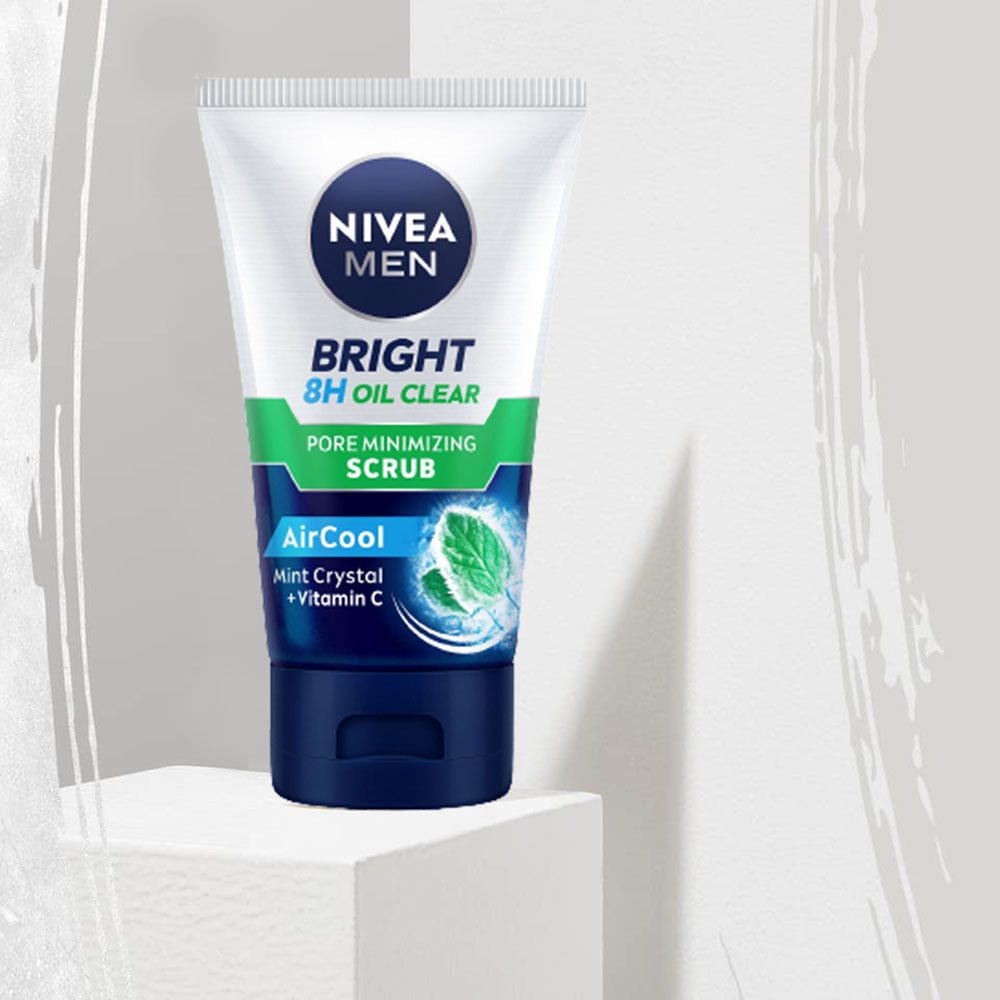 Nivea Men Bright 8H Oil Clear Pore Minimizing Scrub