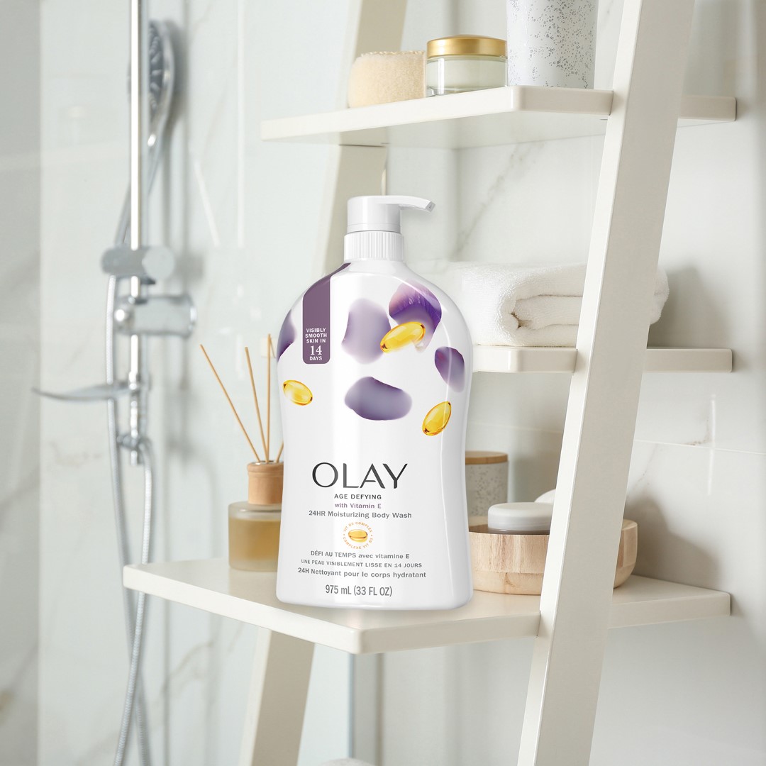 Sữa Tắm Chống Lão Hóa Olay Age Defying Body Wash With Vitamin E 975ml - 2