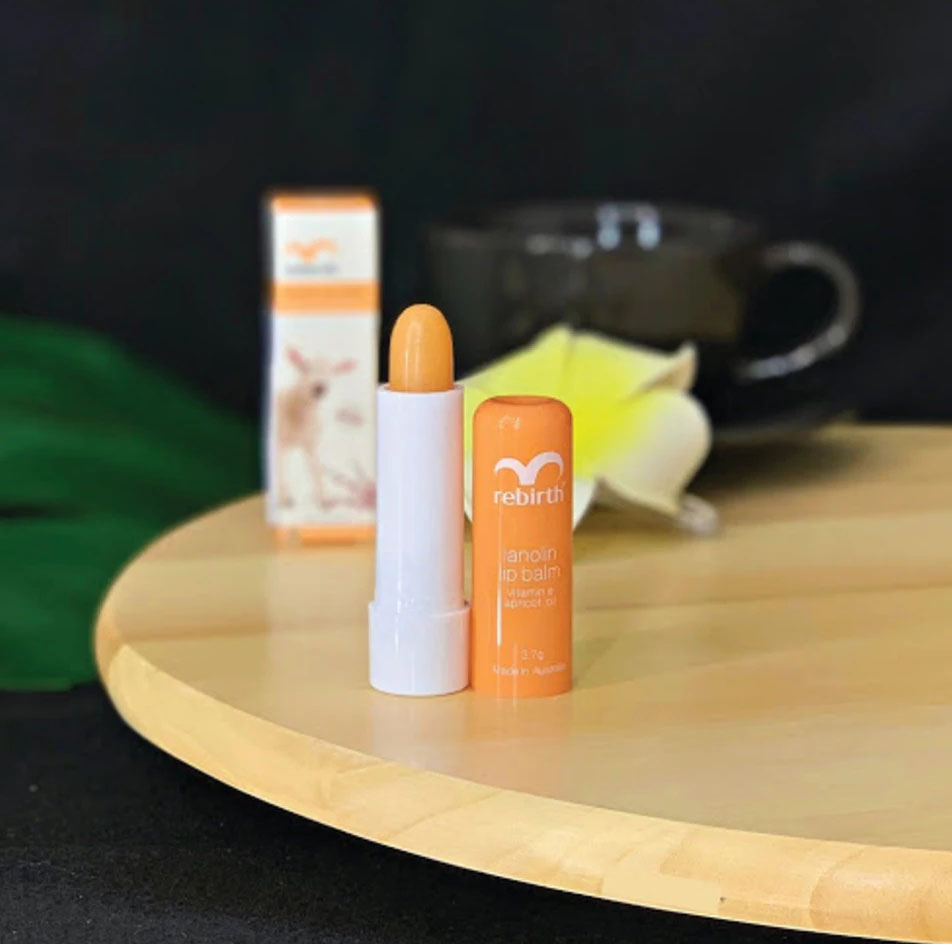 Rebirth Lanolin Lip Balm Sunscreen Vitamin E &&.,& Apricot Oil 3.7g