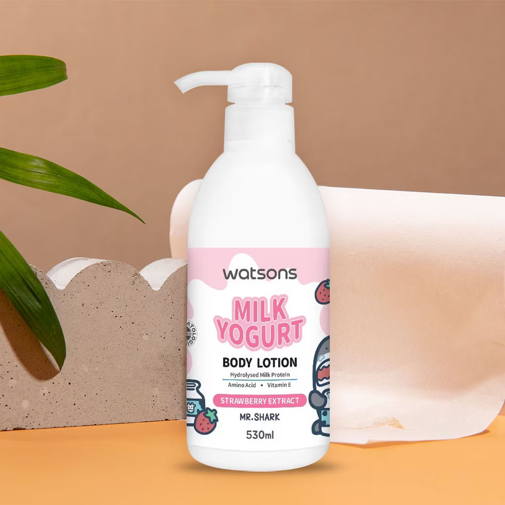 Watsons Milk Yogurt Body Lotion Strawberry 530ml (Mr. Shark) - 1