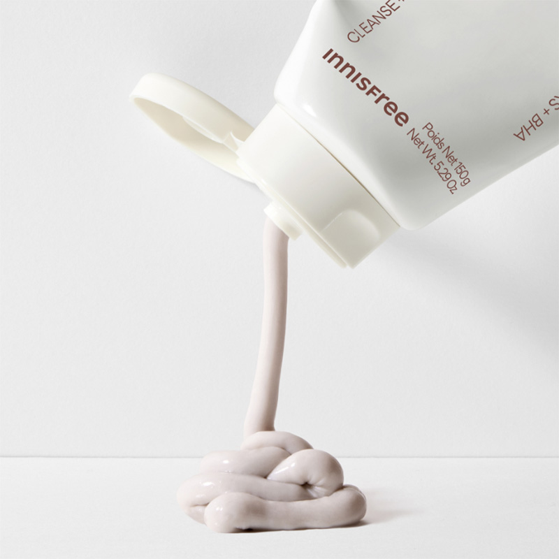 Sữa Rửa Mặt innisfree Se Khít Lỗ Chân Lông Volcanic Pore BHA Cleansing Foam 150g - 1