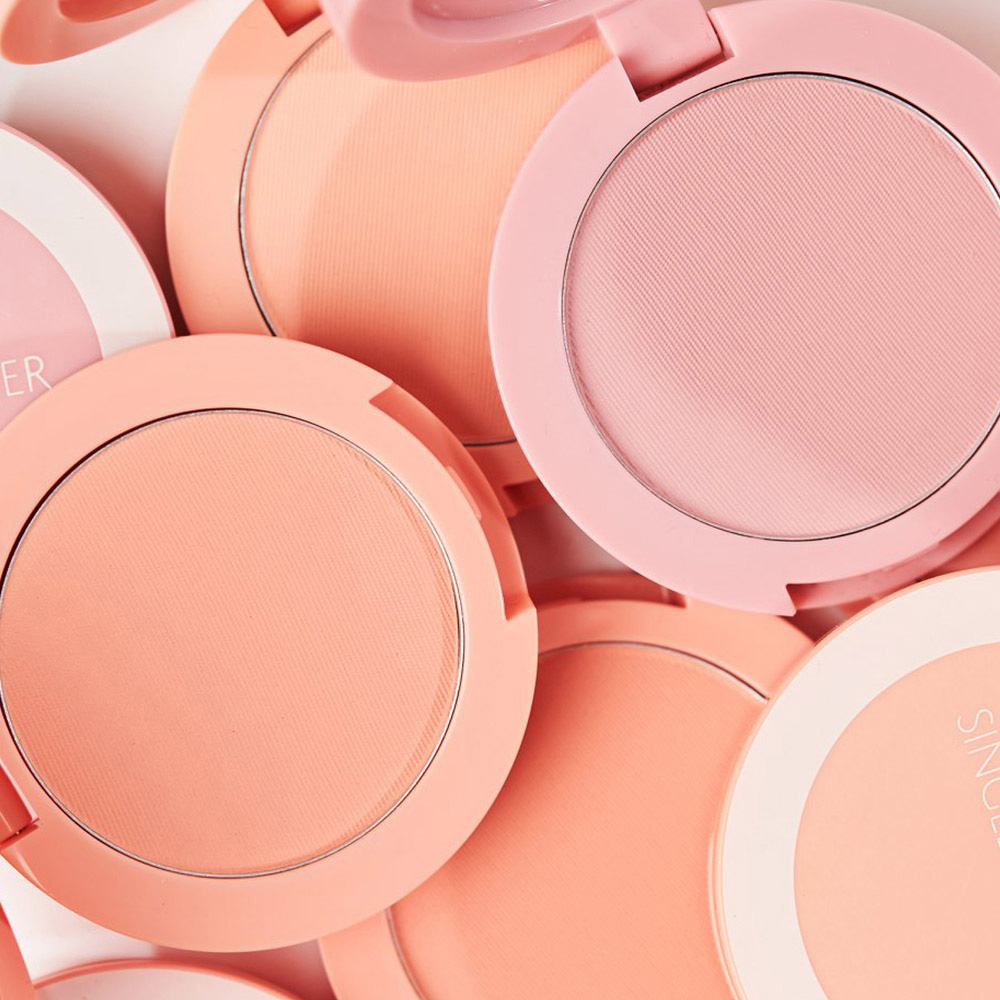 the SAEM Saemmul Blusher Blueberry Milk finish